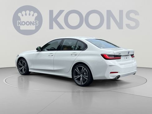 Used 2023 BMW 330i xDrive Sedan w/ Premium Package AWD/4WD image 8