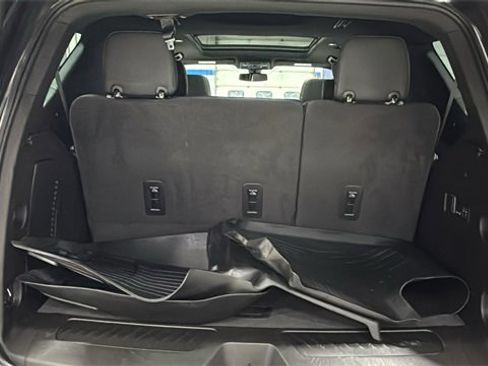 Used 2022 Chevrolet Tahoe LT w/ Luxury Package image 6