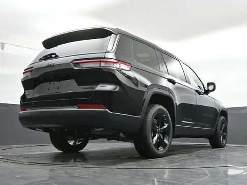 New 2025 Jeep Grand Cherokee L Limited w/ Black Appearance Package image 40