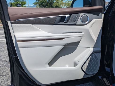 New 2026 Buick Enclave Avenir image 23