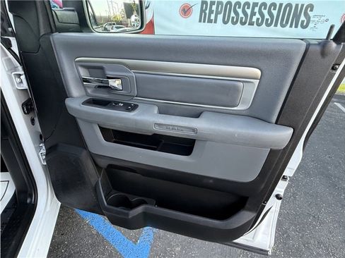 Used 2016 RAM 1500 Classic SLT image 27