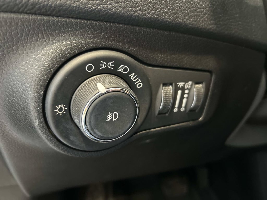Used 2020 Jeep Compass High Altitude AWD/4WD image 31
