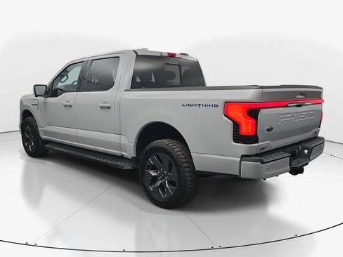 Used 2023 Ford F150 Lightning Lariat image 7