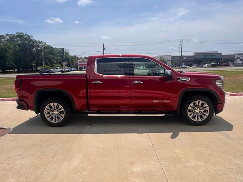 Used 2024 GMC Sierra 1500 Denali AWD/4WD image 6