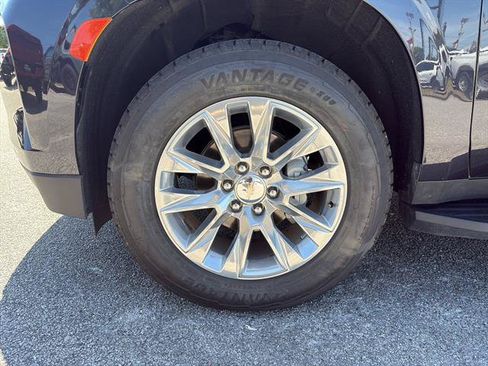 Used 2024 Chevrolet Tahoe Premier AWD/4WD image 9