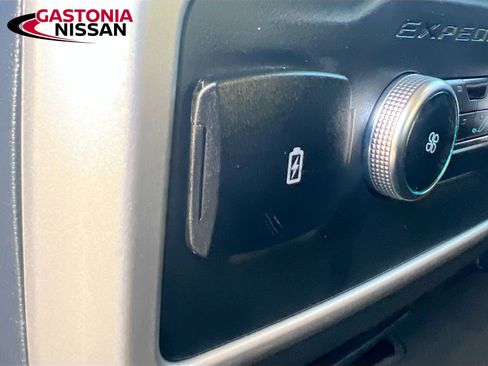 Used 2024 Ford Expedition Max XLT image 34