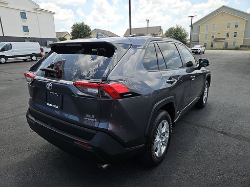 Certified 2021 Toyota RAV4 XLE w/ Convenience Package AWD/4WD image 5