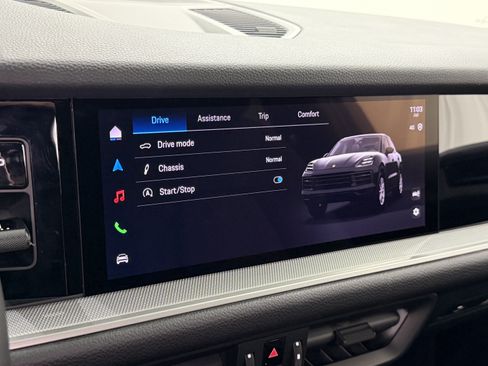 Certified 2026 Porsche Cayenne AWD/4WD image 41
