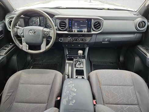 Used 2017 Toyota Tacoma TRD Sport RWD image 14