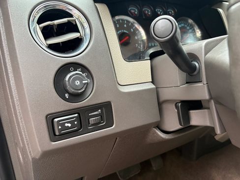 Used 2010 Ford F150 XLT AWD/4WD image 12