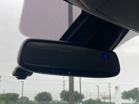 Used 2021 Toyota Tundra SR5 w/ SR5 Upgrade Package RWD image 25