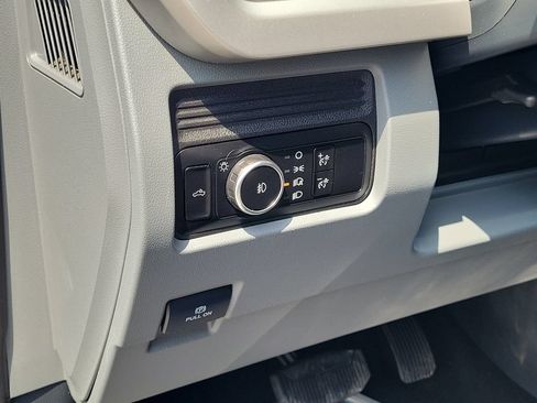 Used 2025 Ford F250 XLT AWD/4WD image 22