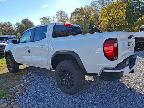 New 2026 GMC Canyon Elevation w/ Convenience Package image 3