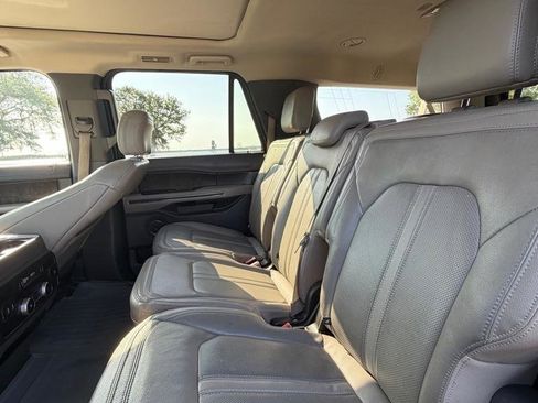 Used 2019 Ford Expedition Max Limited RWD image 12