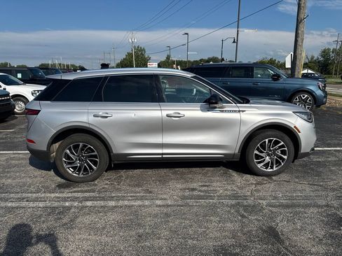 Used 2020 Lincoln Corsair AWD w/ Equipment Group 101A image 2