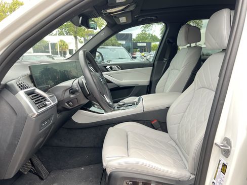 Used 2024 BMW X5 sDrive40i w/ Premium Package RWD image 16