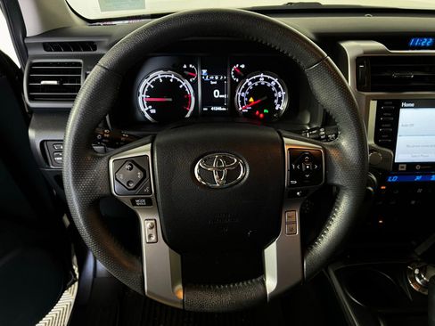 Used 2022 Toyota 4Runner Limited AWD/4WD image 9