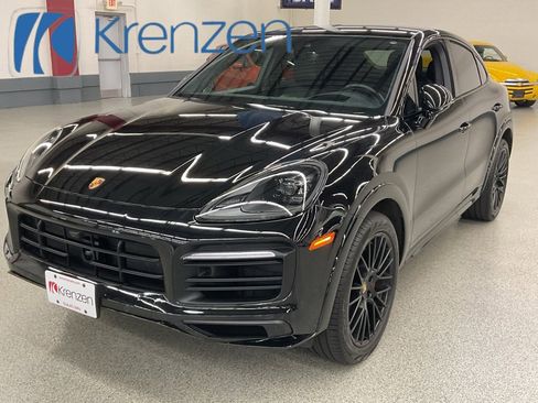 Used 2023 Porsche Cayenne GTS image 1