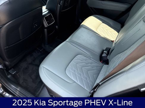 Used 2025 Kia Sportage X-Line AWD/4WD image 15