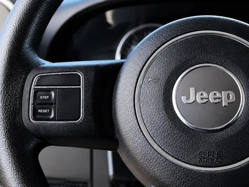 Used 2012 Jeep Wrangler Sport AWD/4WD image 12