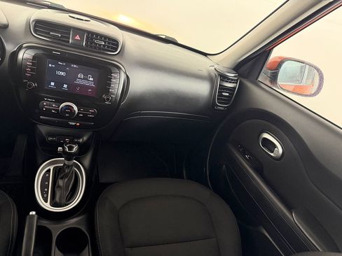 Used 2018 Kia Soul + FWD image 48