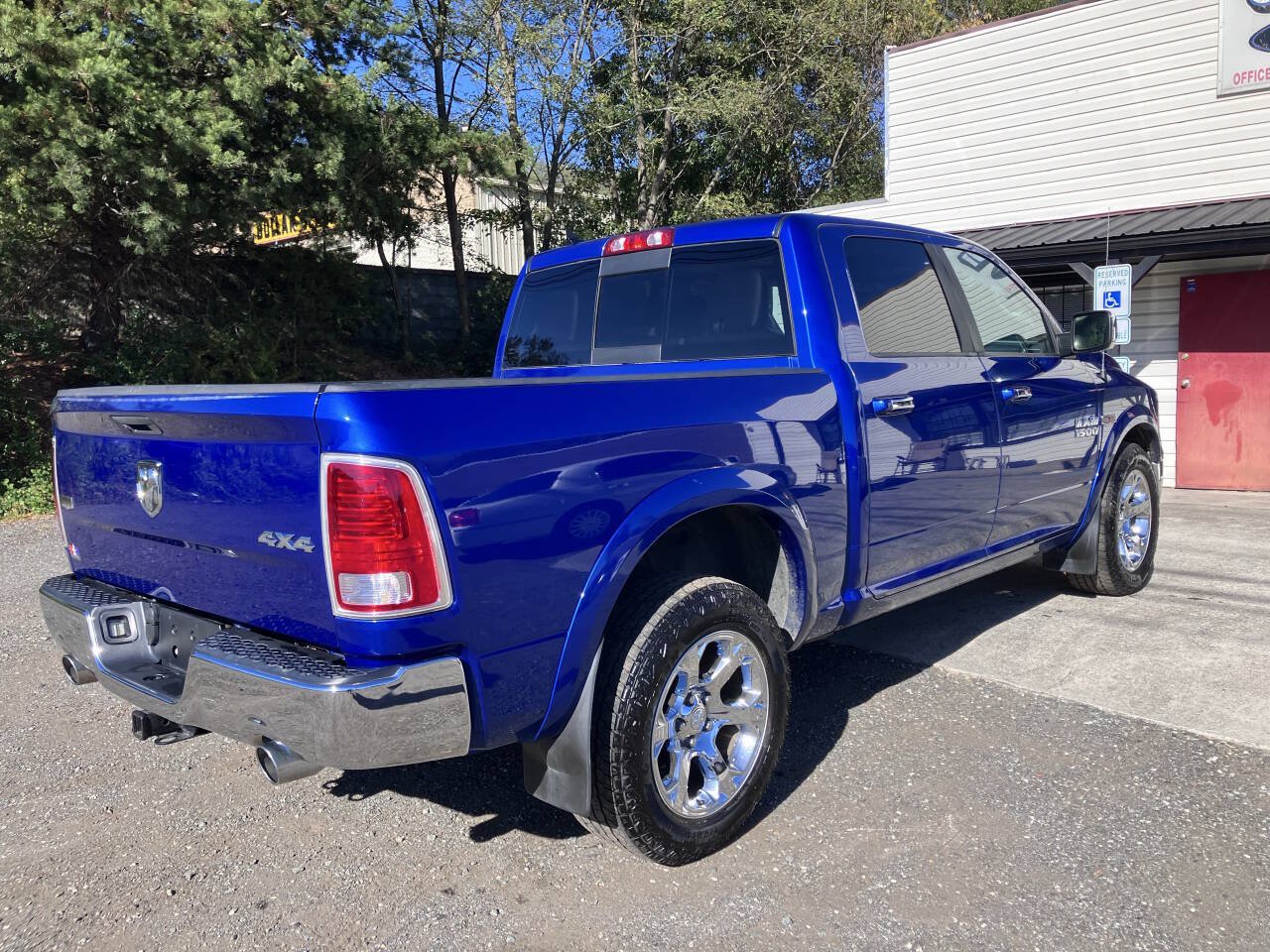 Used 2018 RAM 1500 Laramie AWD/4WD image 4
