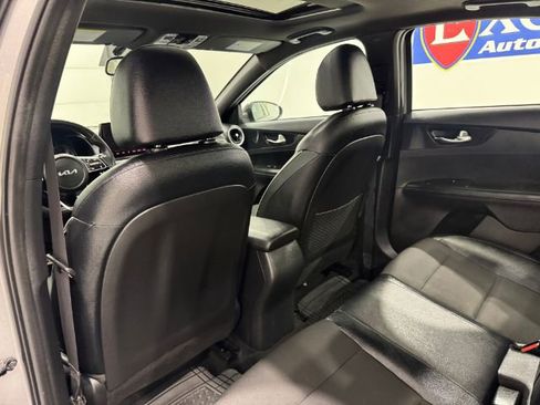 Used 2023 Kia Forte GT-Line w/ GT-Line Premium Package image 41