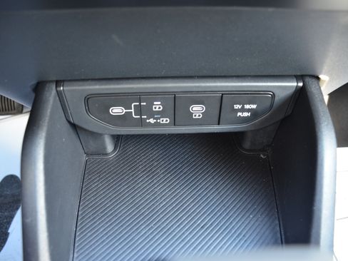 Used 2025 Kia K4 FWD image 51