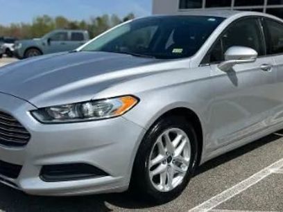 Used 2016 Ford Fusion SE w/ Equipment Group 202A