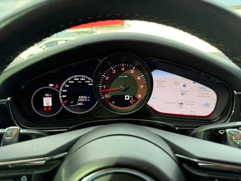 Used 2022 Porsche Panamera w/ Premium Package RWD image 18