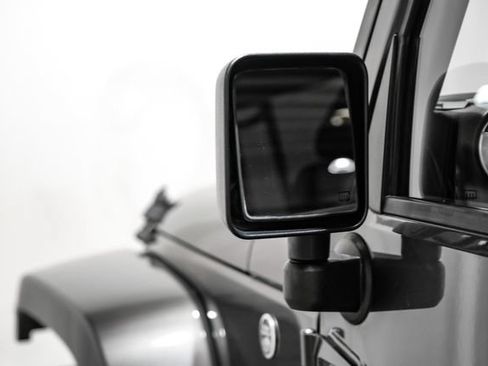 Used 2016 Jeep Wrangler Unlimited Sahara w/ Max Tow Package AWD/4WD image 39