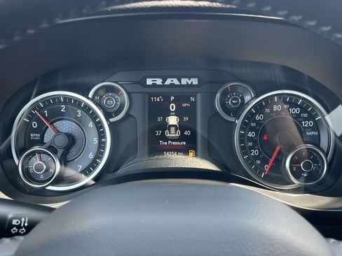 Used 2022 RAM 1500 Big Horn AWD/4WD image 34