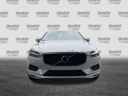 Used 2020 Volvo XC60 T5 Momentum w/ Protection Package Premier FWD image 3
