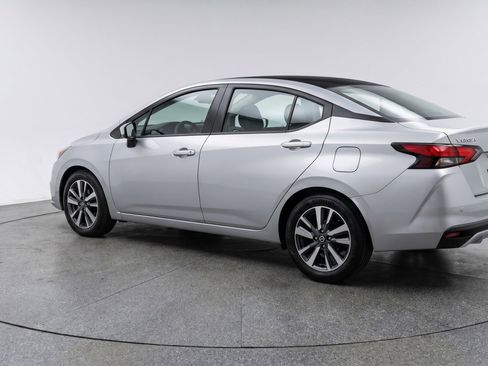Used 2025 Nissan Versa SV FWD image 6
