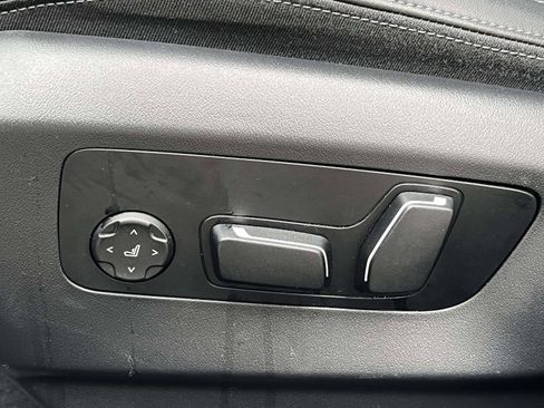 Used 2024 BMW 530i xDrive w/ Premium Package image 22