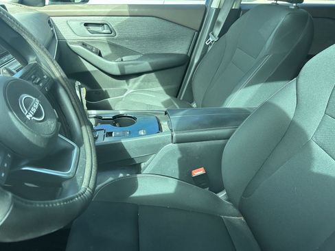 Used 2023 Nissan Rogue S FWD image 12