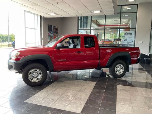 Used 2013 Toyota Tacoma 4x4 Access Cab w/ Convenience Pkg image 3