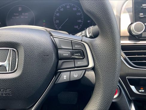 Used 2018 Honda Accord LX image 22