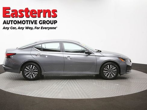 Used 2025 Nissan Altima 2.5 SV image 44