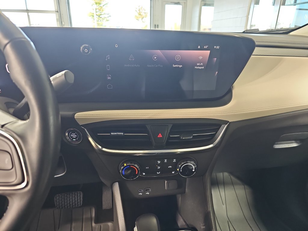 Certified 2024 Buick Encore GX Preferred w/ Comfort Package FWD image 26