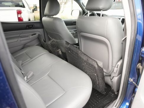 Used 2014 Toyota Tacoma PreRunner image 14