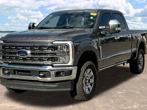 Used 2024 Ford F250 Lariat w/ Lariat Ultimate Package image 2