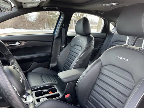 Used 2023 Kia Forte GT-Line w/ GT-Line Premium Package image 12