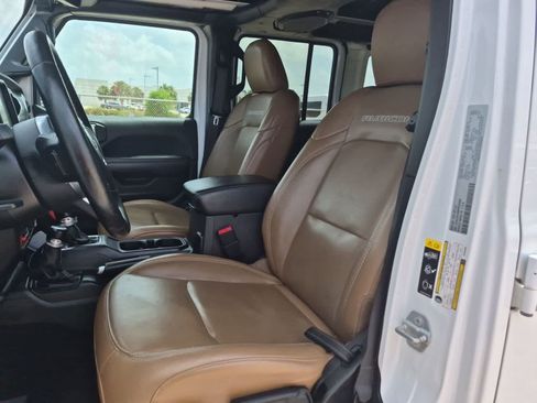 Used 2021 Jeep Wrangler Unlimited Rubicon AWD/4WD image 19