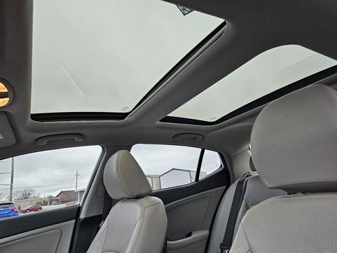 Used 2012 Kia Optima EX w/ Premium Pkg image 9