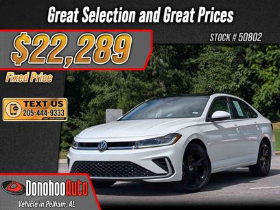 Used 2025 Volkswagen Jetta SE w/ Sunroof Package
