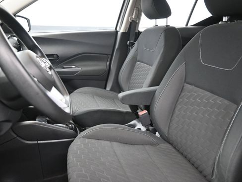 Used 2022 Nissan Kicks S FWD image 11