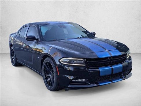 Used 2015 Dodge Charger R/T w/ Premium Group image 3