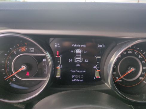 Used 2021 Jeep Wrangler Unlimited Sport image 12