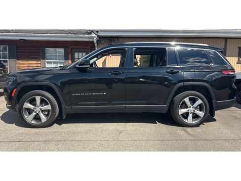 Used 2021 Jeep Grand Cherokee L Limited AWD/4WD image 3